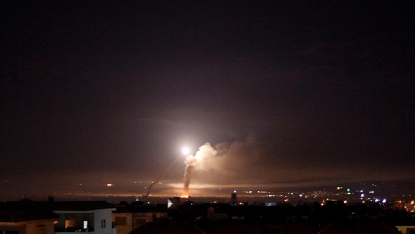  سوريا: مقتل 15 شخصاً بينهم 6 مدنيين بالقصف الإسرائيلي